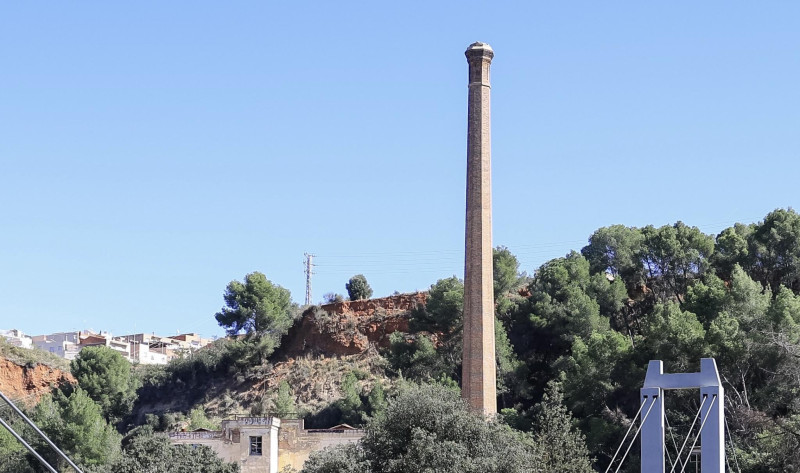 Saps on és… la xemeneia més alta de Sabadell?